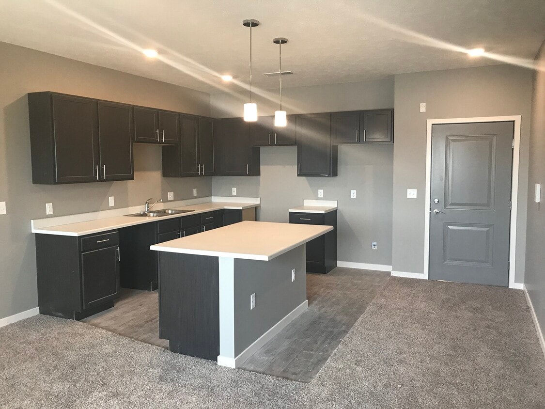 Pioneer Trail Flats Apartments Hastings, NE