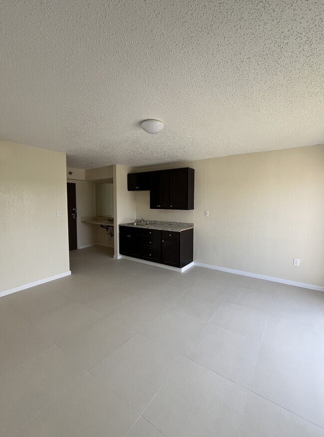 Foto del edificio - 2705-2715 Cherry Rd