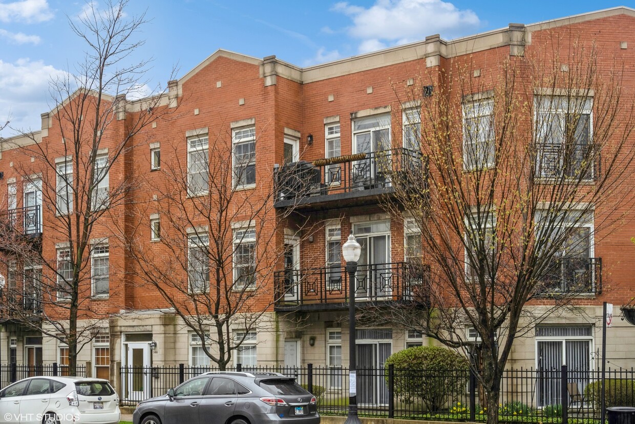 1406 S Halsted St, Chicago, IL 60607 House Rental in Chicago, IL