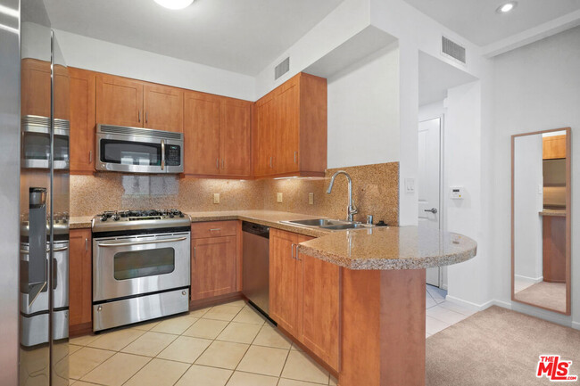 Building Photo - 267 San Pedro St