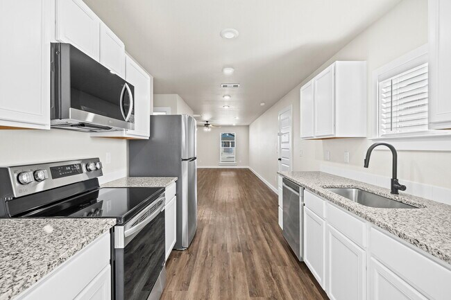 Foto del edificio - Like - New Construction 3-Bedroom Home in Harvest with Frenship Schools – Ready to Move In!