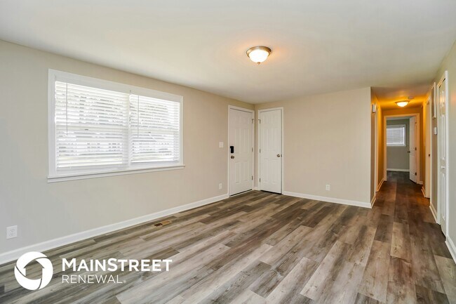 Foto del edificio - 357 Amesbury Dr
