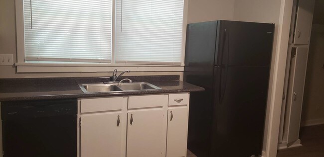 Foto del edificio - 173 Baker Rd NW
