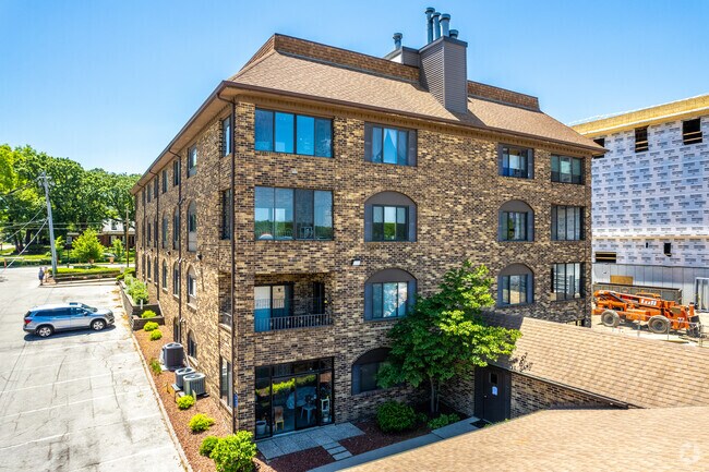 Foto del edificio - 3667 Grand Ave