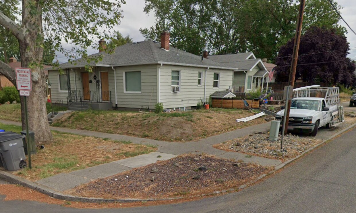 Primary Photo - Johnson Triplex