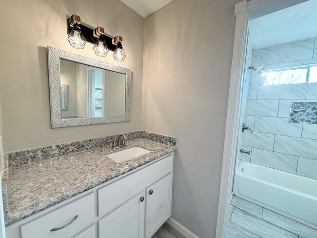 Building Photo - 6610 Campden Dr