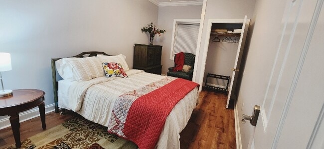 Building Photo - 285 Savannah Ave