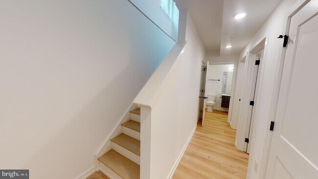Foto del edificio - 1327 N Marston St