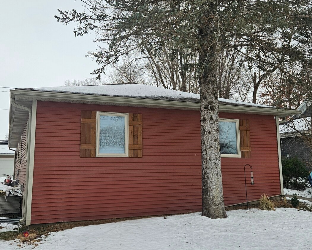 Primary Photo - 1317 6th St