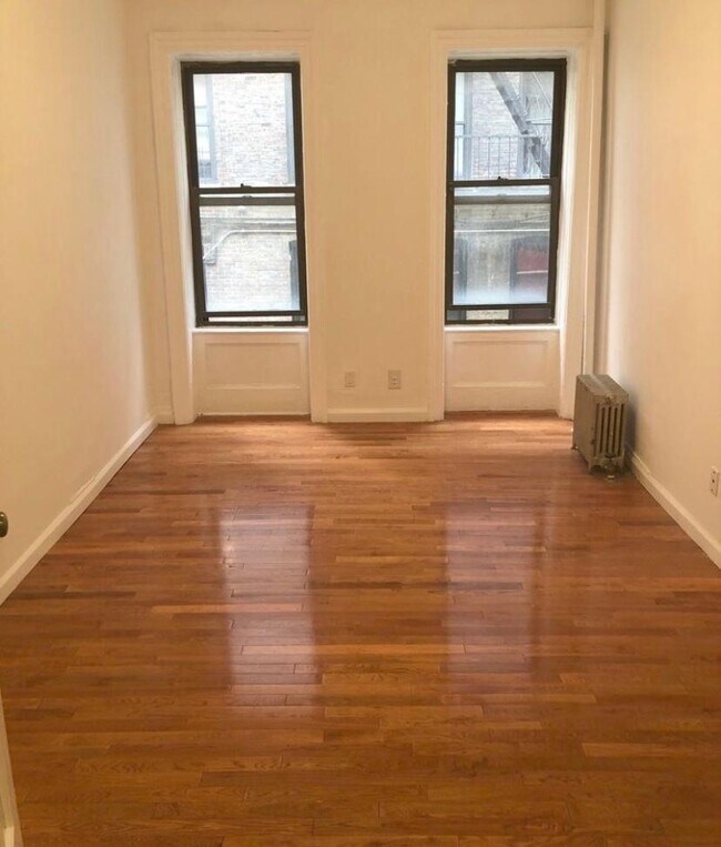 Building Photo - 525 W 138th St