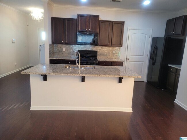 Foto del edificio - 407 W Park Dr