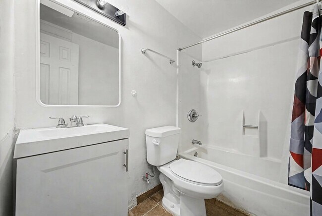 Building Photo - 4542 N 50th Dr