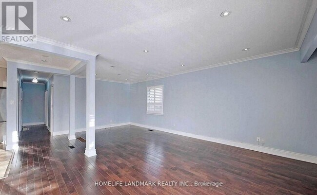 Building Photo - 381 Osiris Dr