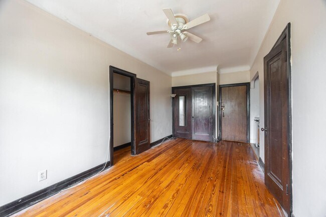 Foto del edificio - 948 W Cuyler Ave