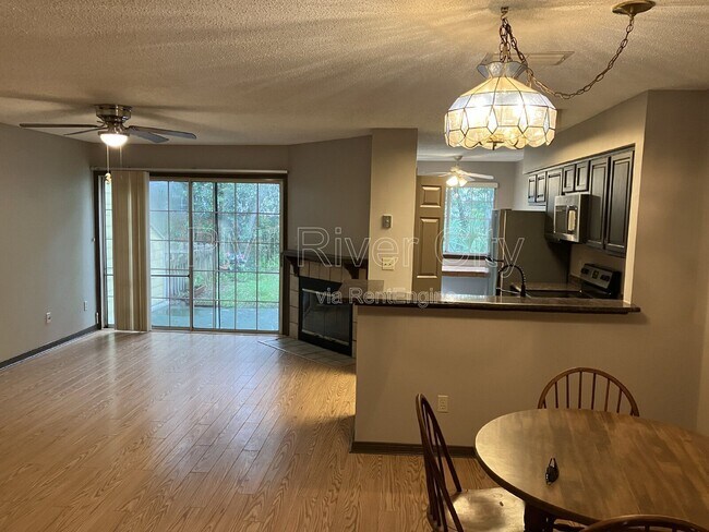 Foto del edificio - 1539 Summer Sands Dr