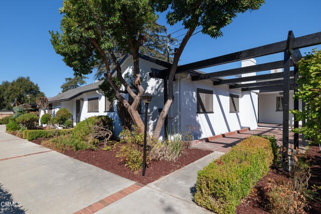Building Photo - 2379 Vista Laguna Terrace
