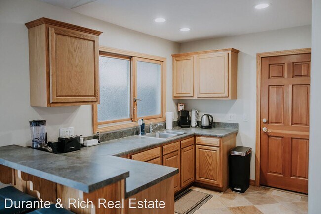 Foto del edificio - Studio, 1 bath House - 3553 Ames Place Studio