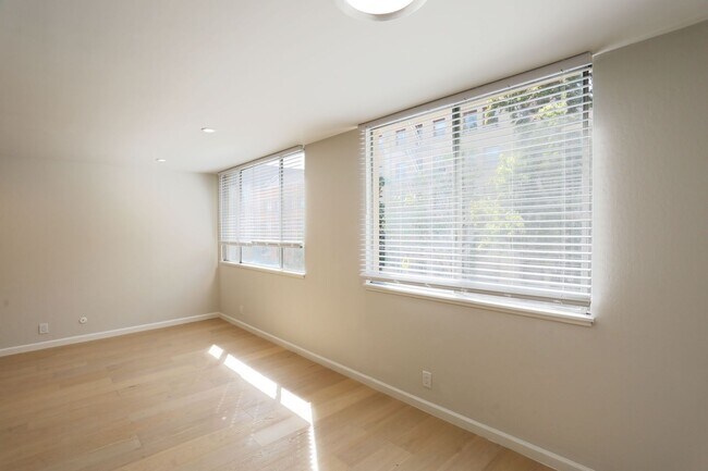 Building Photo - 1470 Alice St