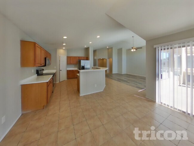 Foto del edificio - 8625 W Chickasaw St