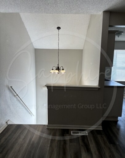 Foto del edificio - 5642 N Anita Ave