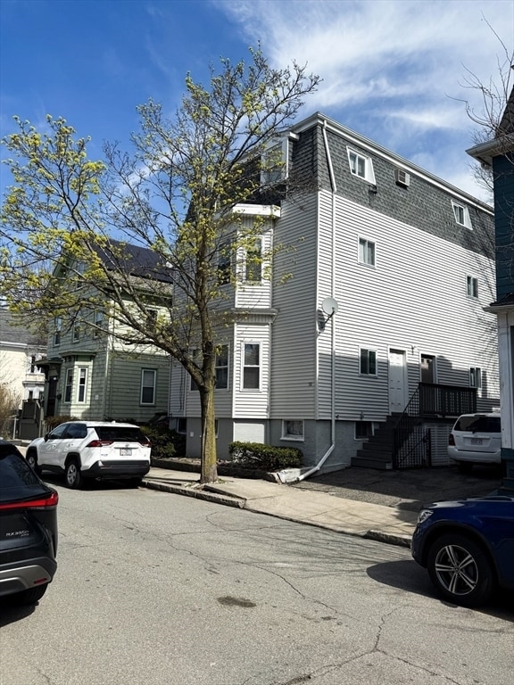 Building Photo - 52 Sargent Ave