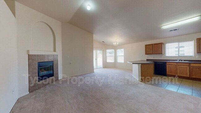 Foto del edificio - 368 Whispering Meadows Dr