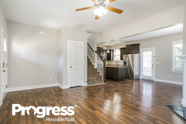 Building Photo - 55 Wood Green Dr