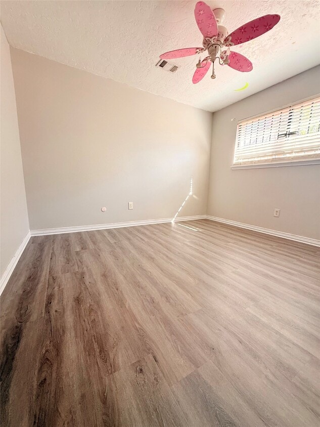 Building Photo - 12335 Huntington Field Dr