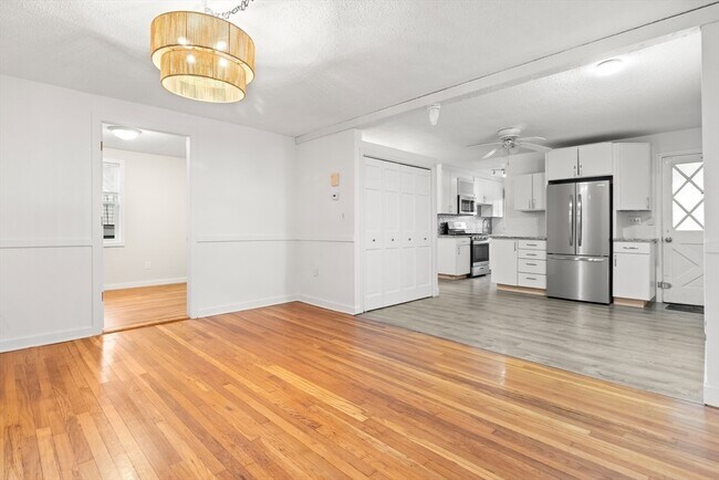 Foto del edificio - 147 Nahant Rd