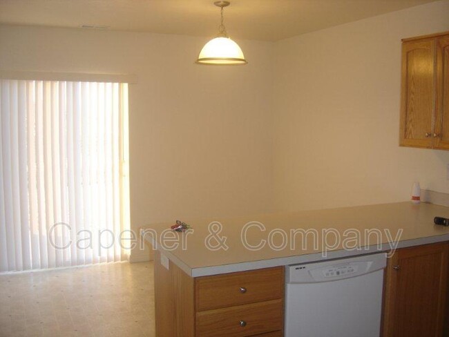 Foto del edificio - 15090 N 5400 W