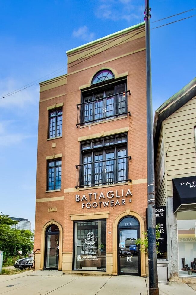 Building Photo - 1718 N Clybourn Ave
