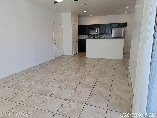 Foto del edificio - LOCATED JUST MINUTES FROM NELLIS AFB IN GU...