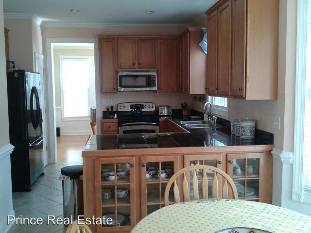 Building Photo - 131 Creeks Edge Dr