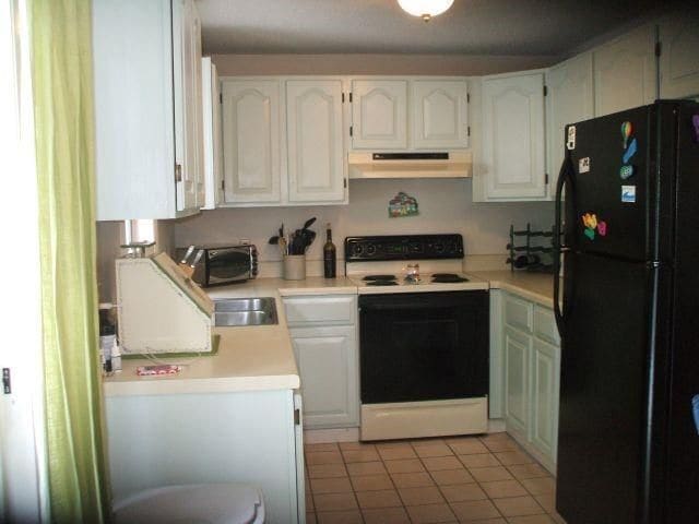 Building Photo - 19 Castlerock Dr