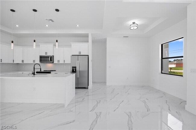 Foto del edificio - 719 Fullerton Ave S