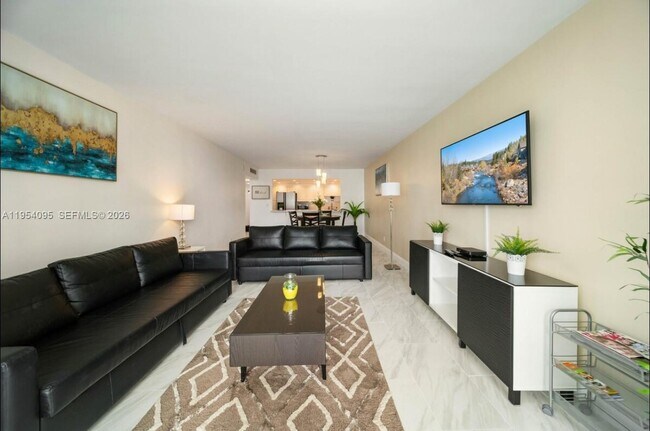 Foto del edificio - 19370 Collins Ave