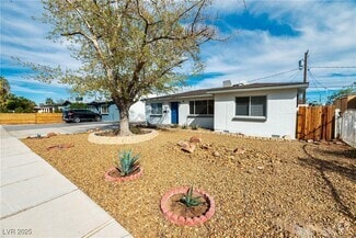 Building Photo - 2305 Santa Paula Dr