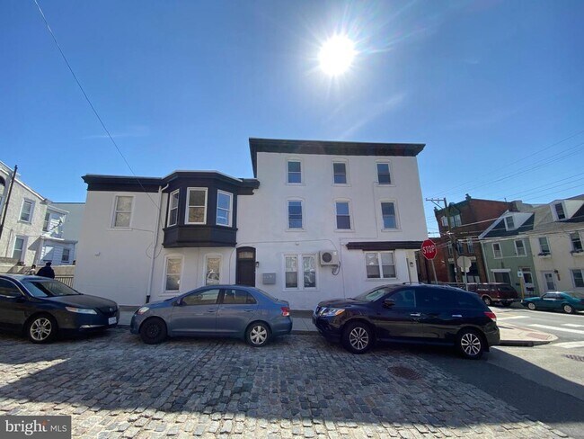 Foto del edificio - 4663 Umbria St