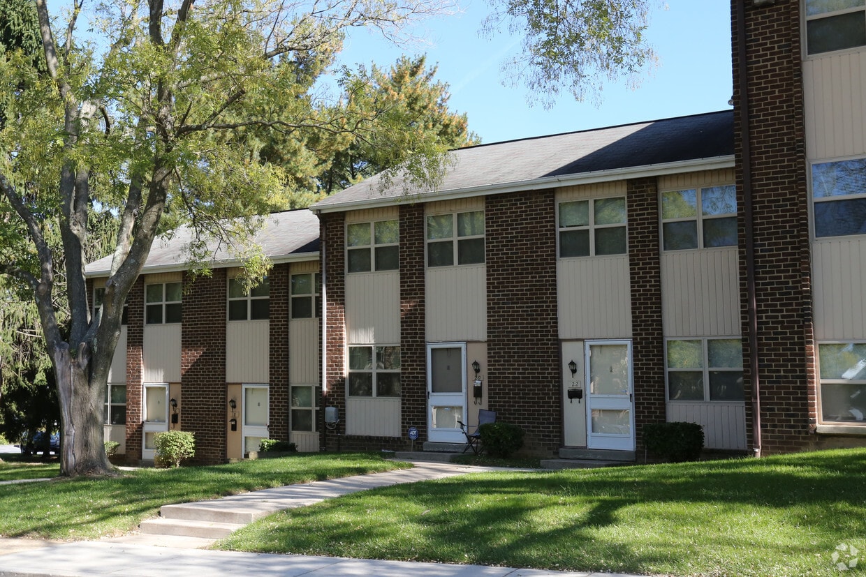 McDonogh Village Apartments & Townhomes Apartments in Randallstown