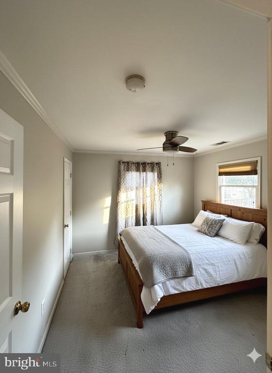 Foto principal - 4311 Kenwood Dr