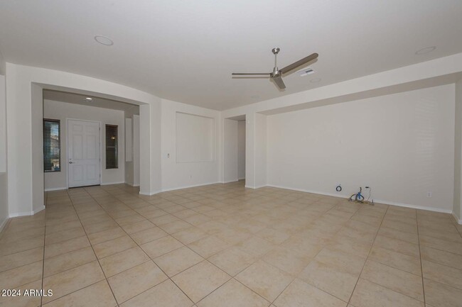 Foto del edificio - 4917 W Carpenter Dr
