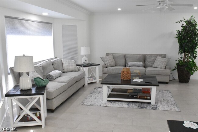 Foto del edificio - 4135 Coronado Pkwy