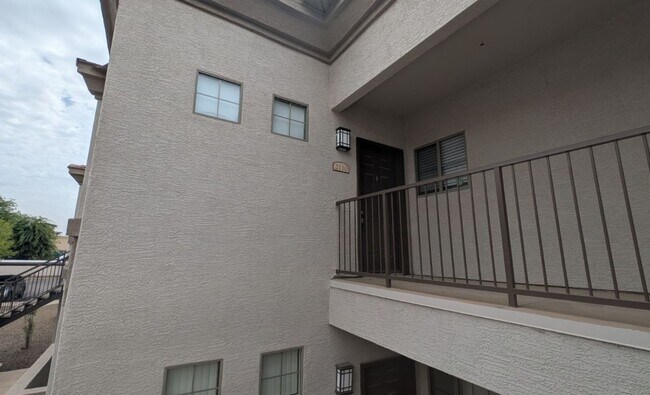 Foto del edificio - 1 Bedroom Condo in the Solana Townhome Community Near E Baseline Rd and S Higley Rd!