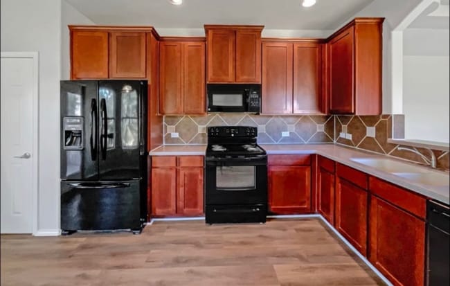 Building Photo - 7066 Port Bay