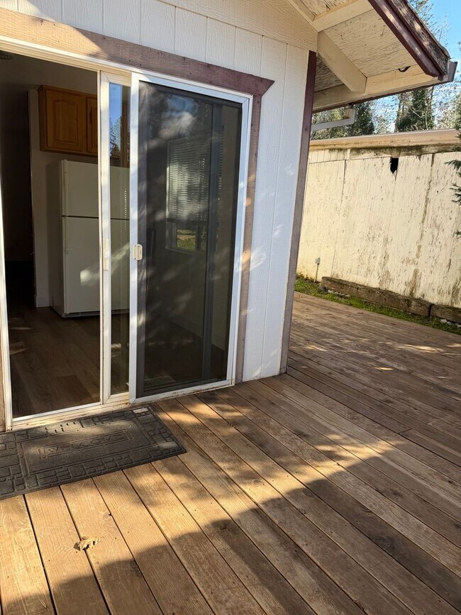 Foto del edificio - Pine Grove Home