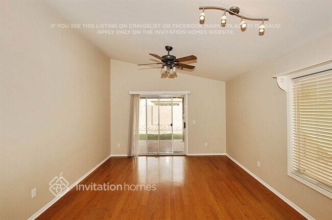 Foto del edificio - 12230 W Aster Dr