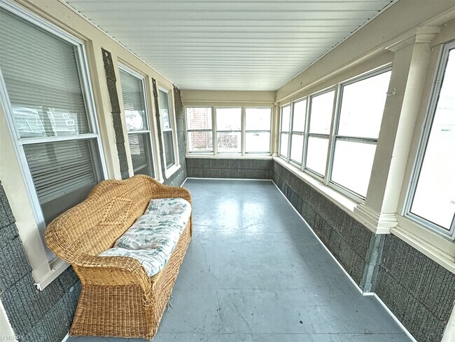 Foto del edificio - 3 br, 1 bath House - 407 Demay Ct