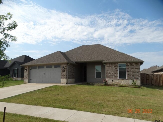 Building Photo - 1708 Stephanie Dr
