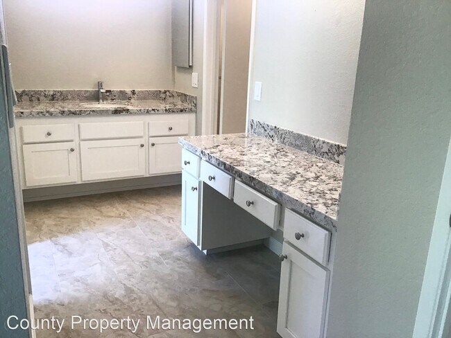Foto del edificio - 4 br, 2.5 bath House - 5705 Mulberry Ridge...