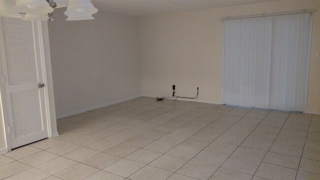 Foto del edificio - 2438 Atlas Rd